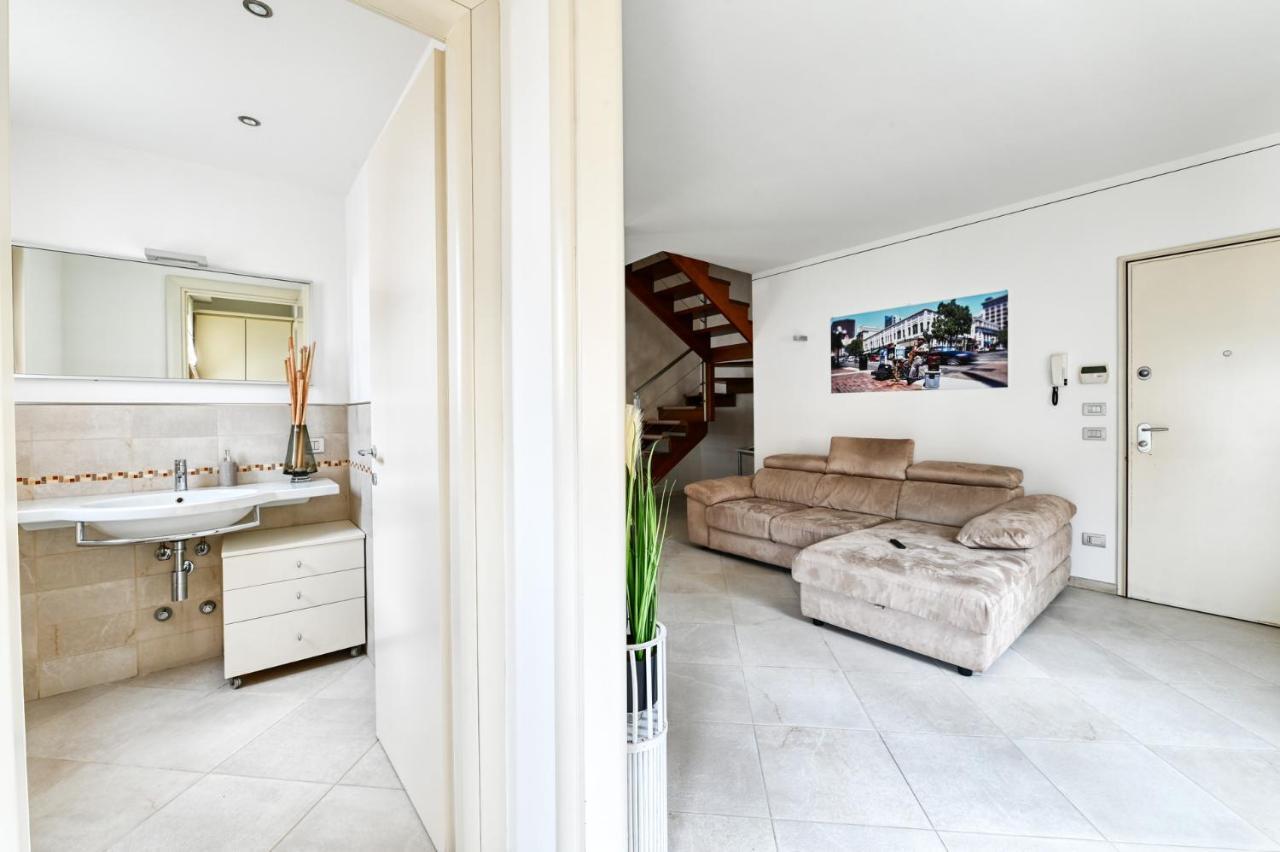 Pearl House - Sirmione Holiday - Jacuzzi Privata Екстериор снимка