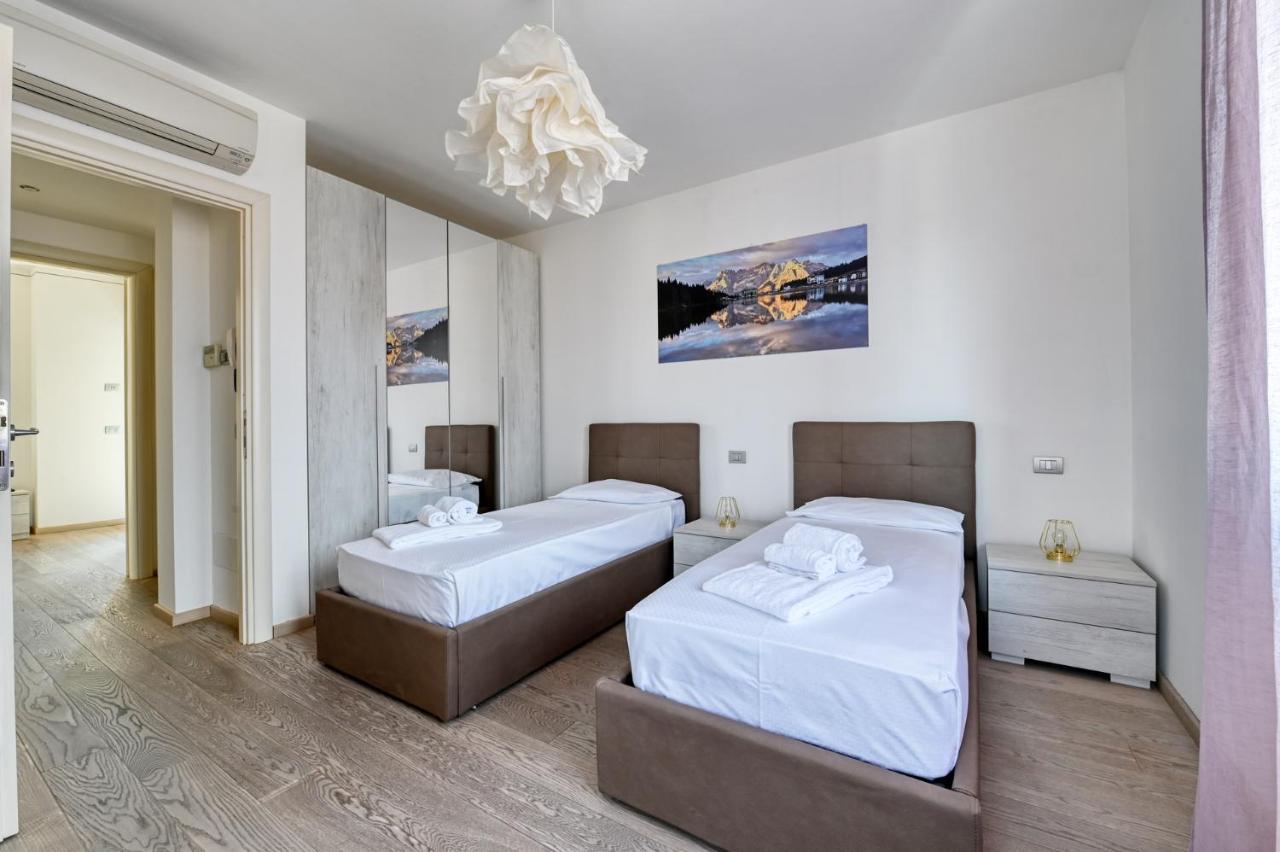 Pearl House - Sirmione Holiday - Jacuzzi Privata Екстериор снимка