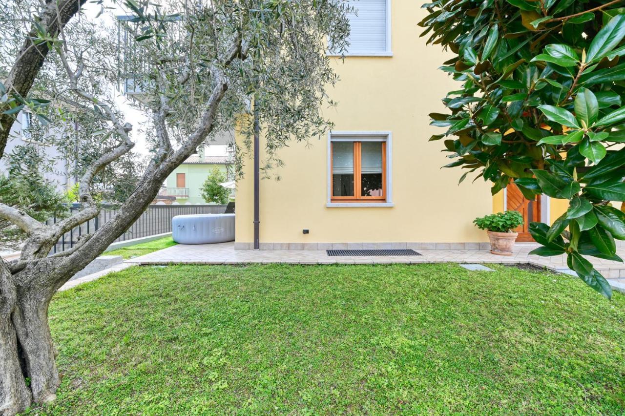Pearl House - Sirmione Holiday - Jacuzzi Privata Екстериор снимка