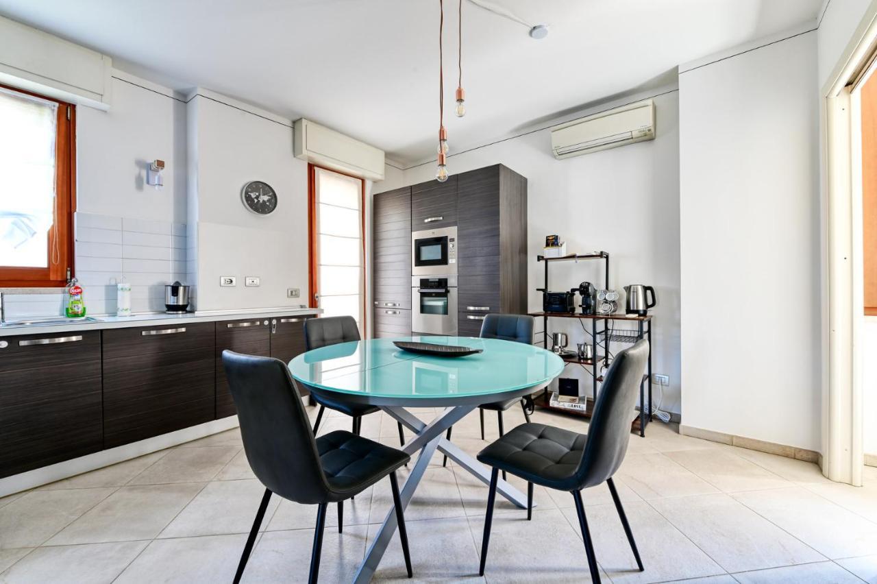 Pearl House - Sirmione Holiday - Jacuzzi Privata Екстериор снимка
